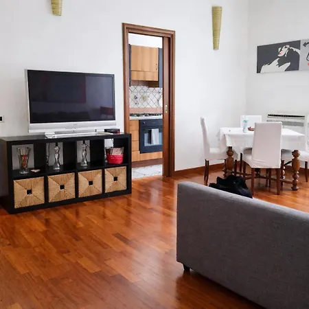 Appartement Comfort Spazio E Privacy 2 2 Bagni E Self Check In Nel Cuore Di San Giovanni Rome
